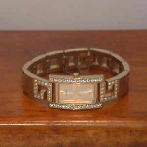 Pre-Owned Women’s Guess Rhinestone U105546L1 Analog Fashion Watch